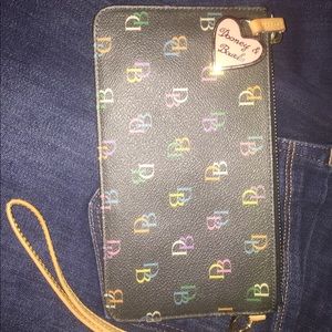 Classic Dooney and Bourke wristlet